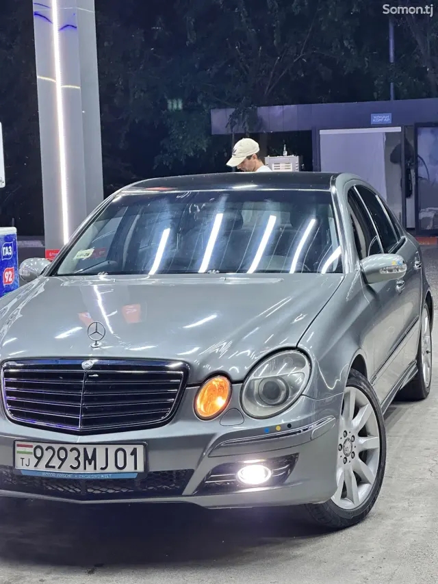 Mercedes-Benz E class 2004 · 3.2 AT