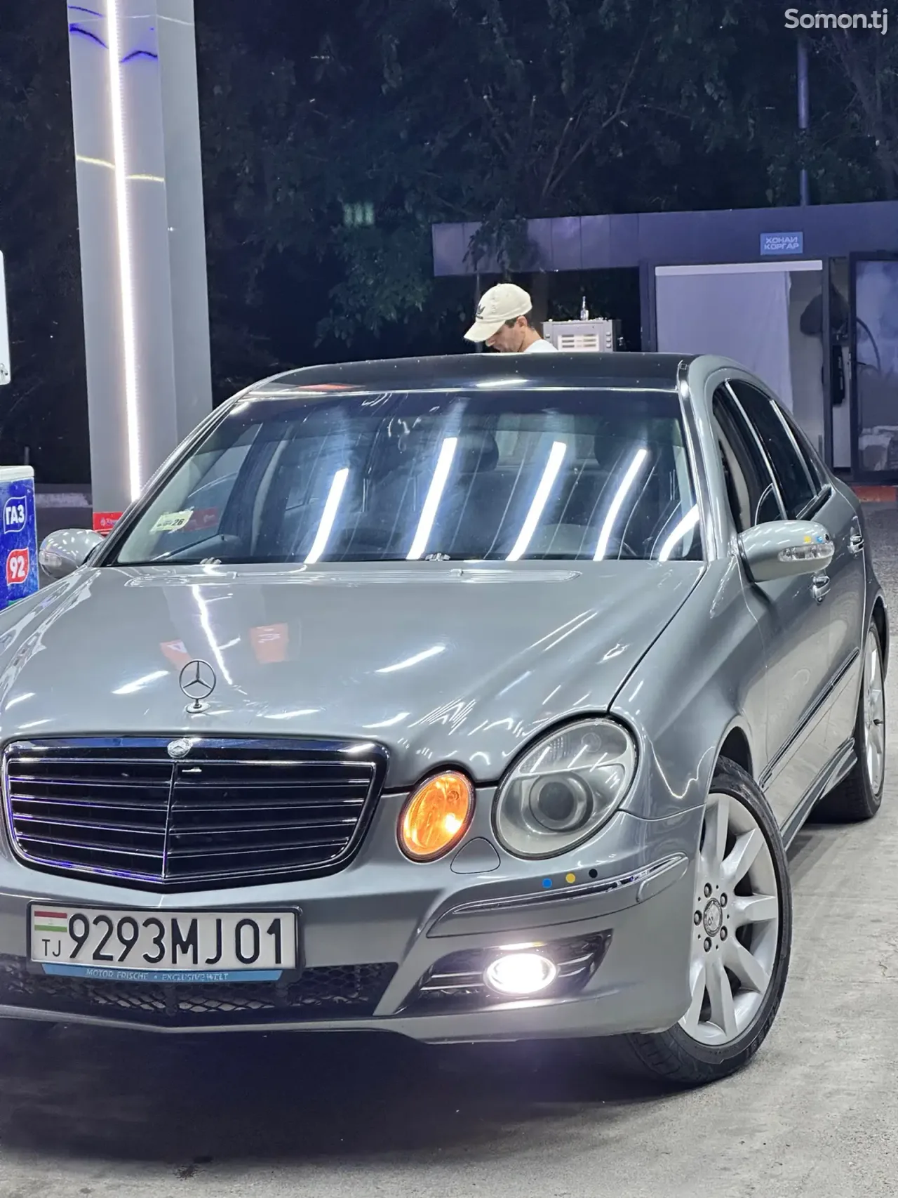Mercedes-Benz E class 2004 · 3.2 AT