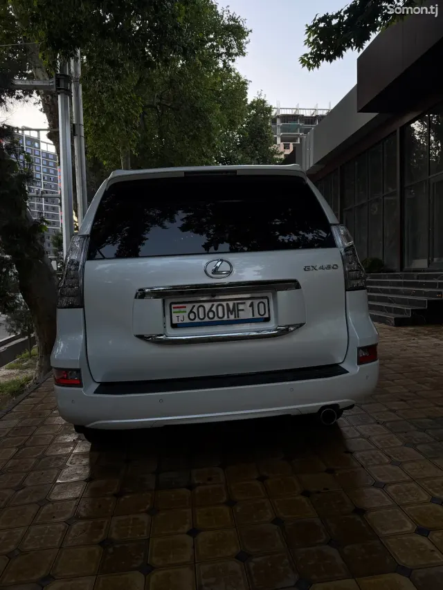 Lexus GX series 2016 · 4.6 AT