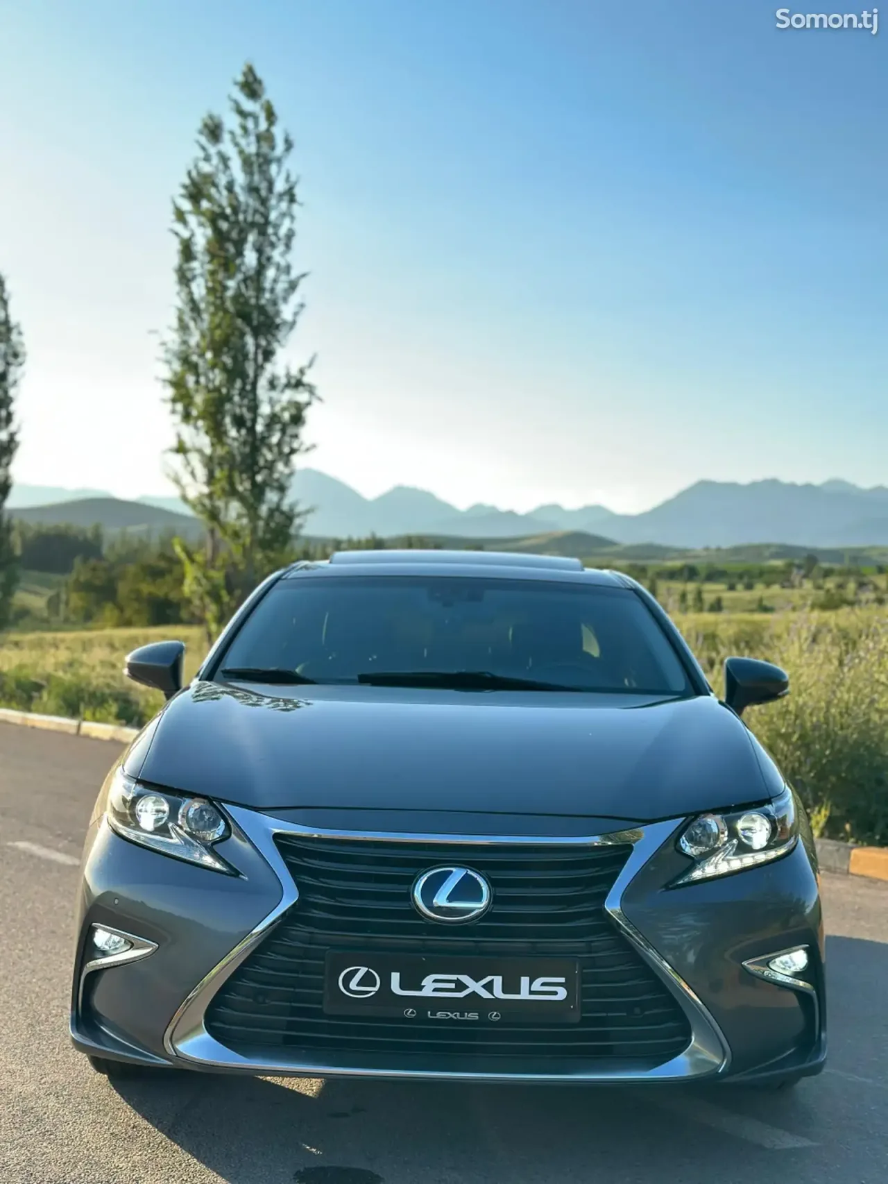 Lexus ES series 2016 · 2.5 AT