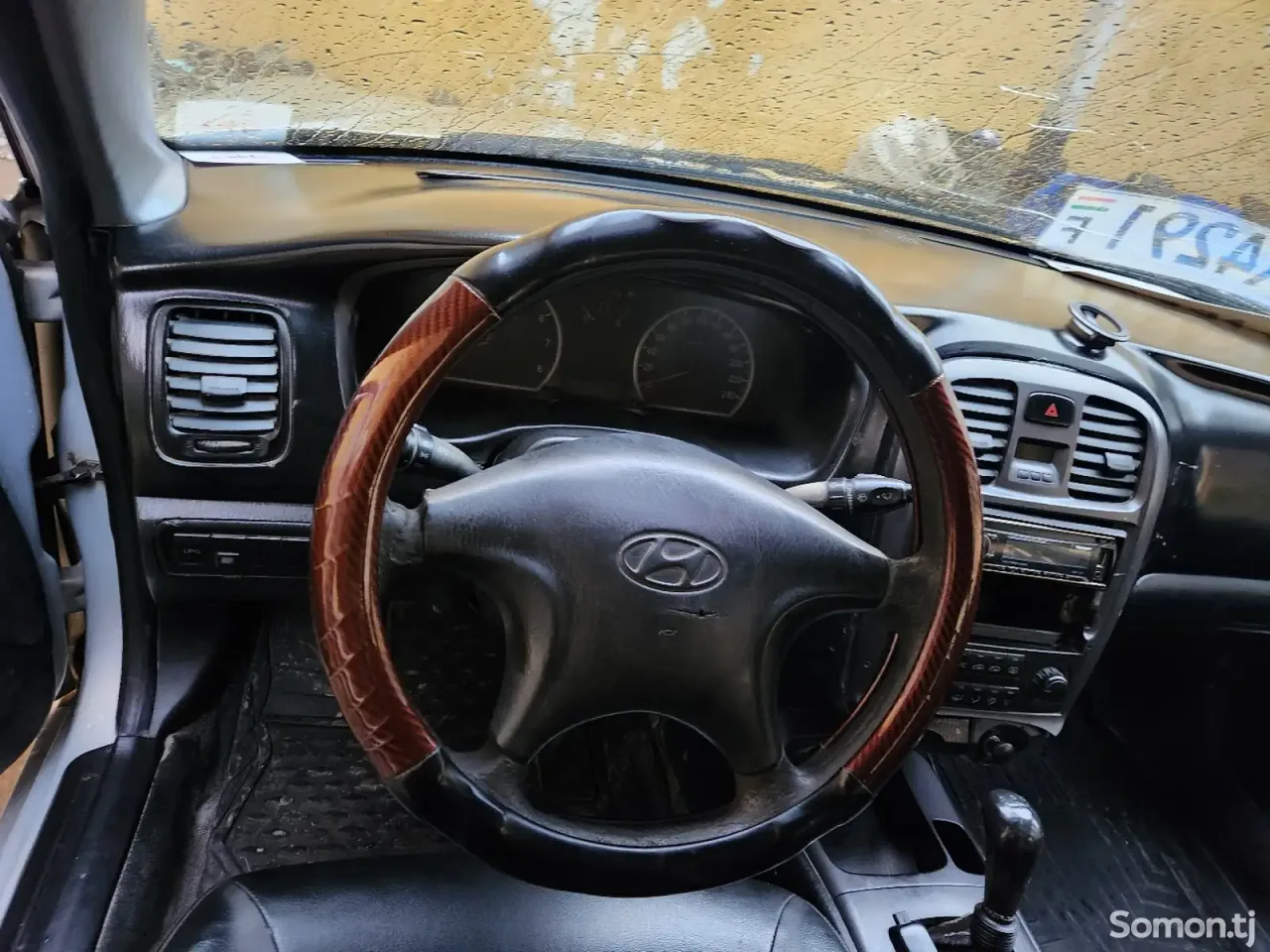 Hyundai Sonata 2002 · 2.0 MT