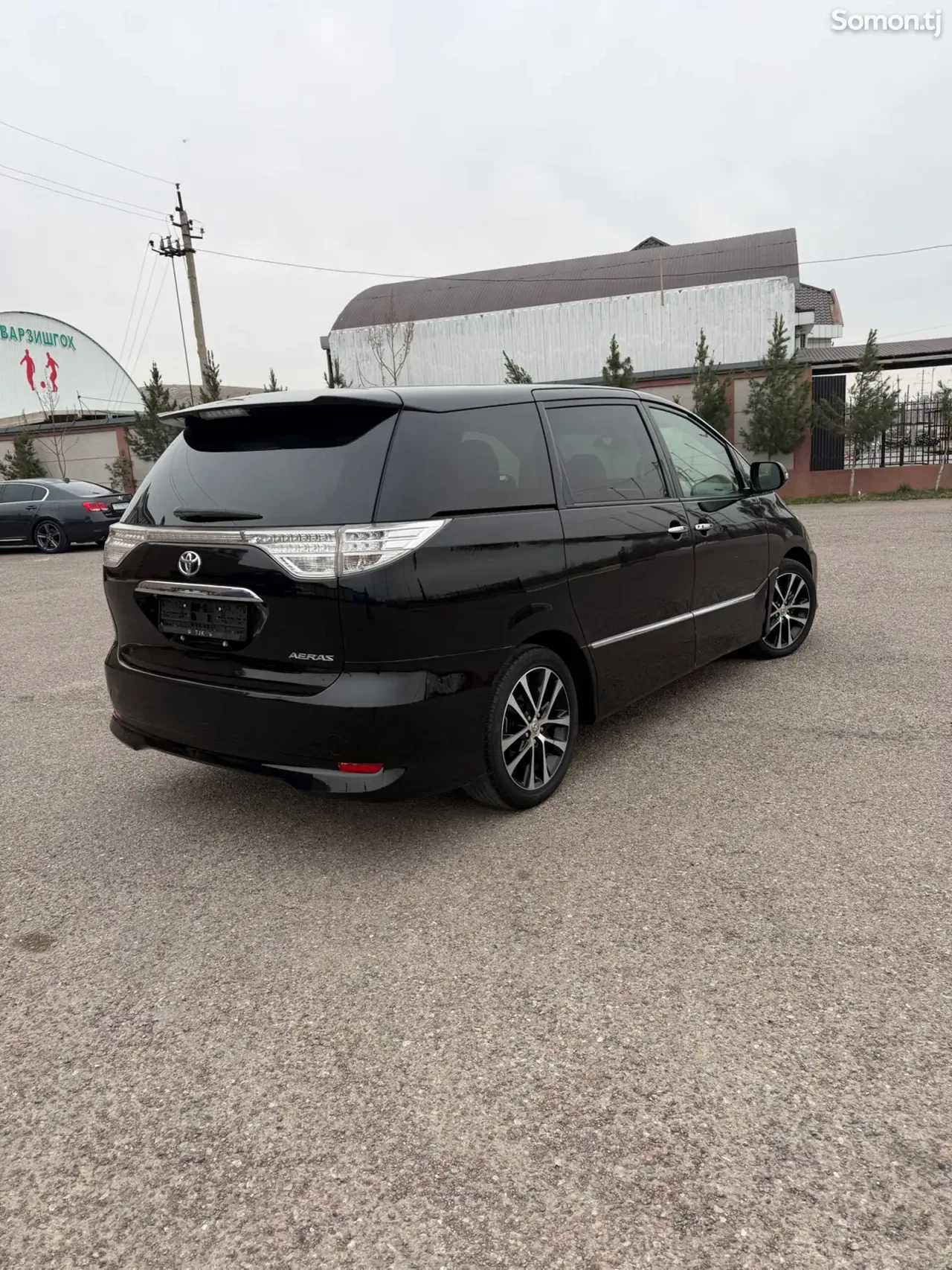 Toyota Estima 2014 · 2.4 AT