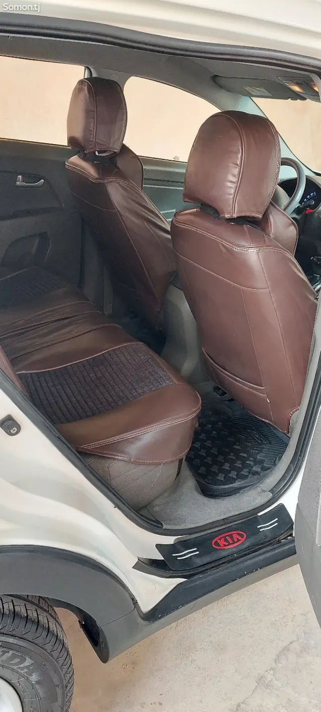 Kia Sportage 2011 · 2.0 AT