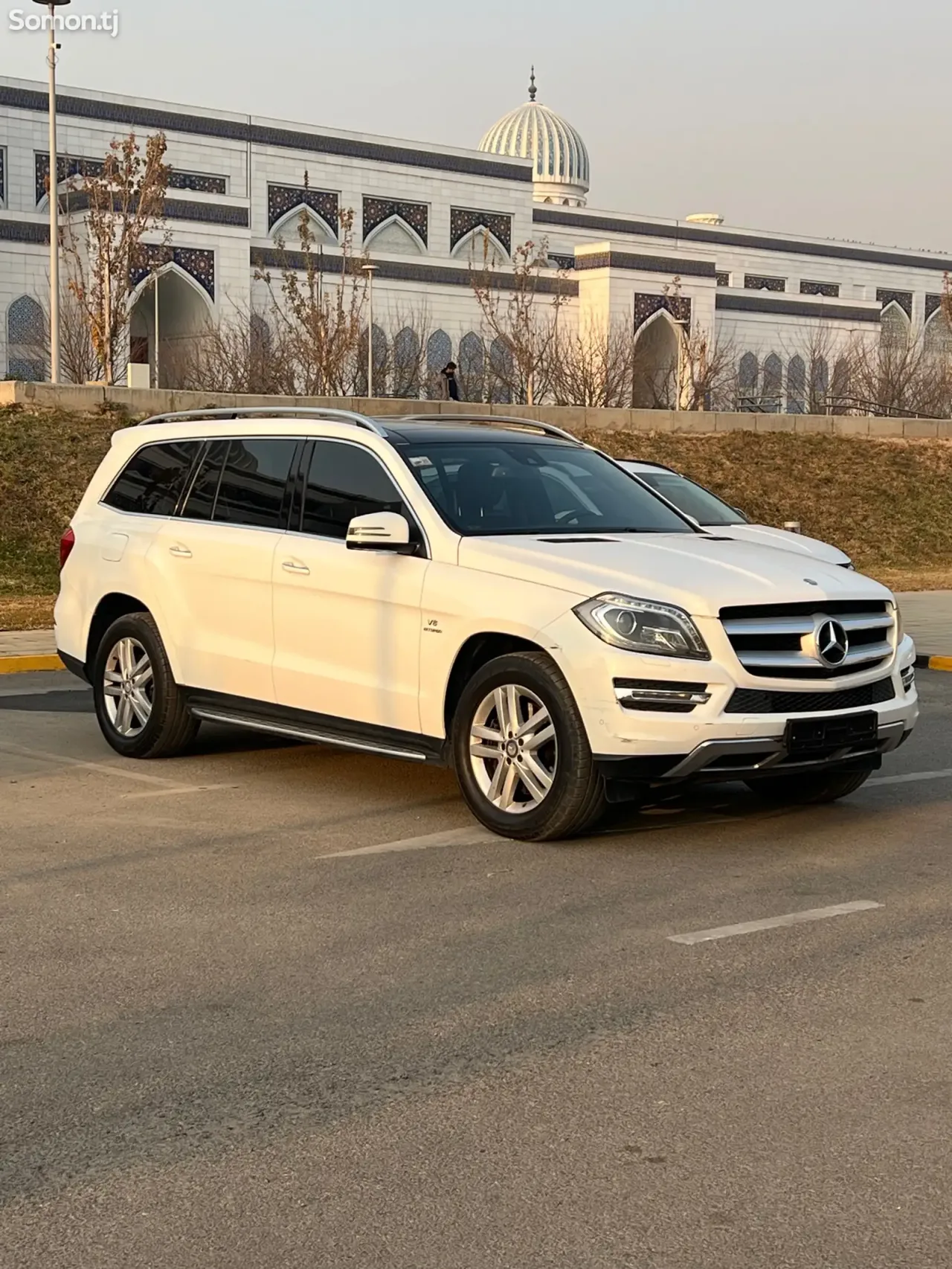Mercedes-Benz GL class 2014 · 4.7 AT