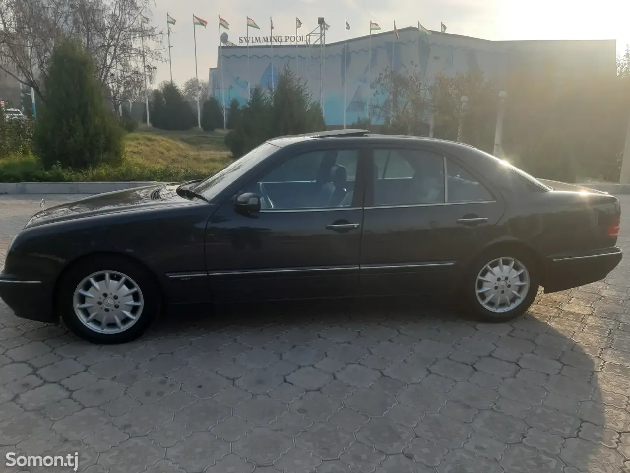 Mercedes-Benz E class 1999 · 3.2 AT