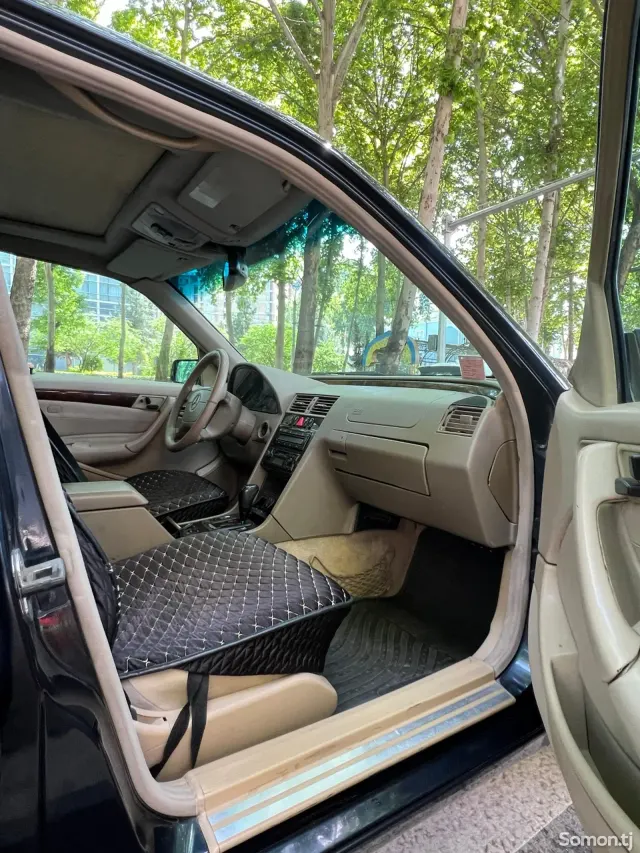 Mercedes-Benz C class 1999 · 2.8 AT