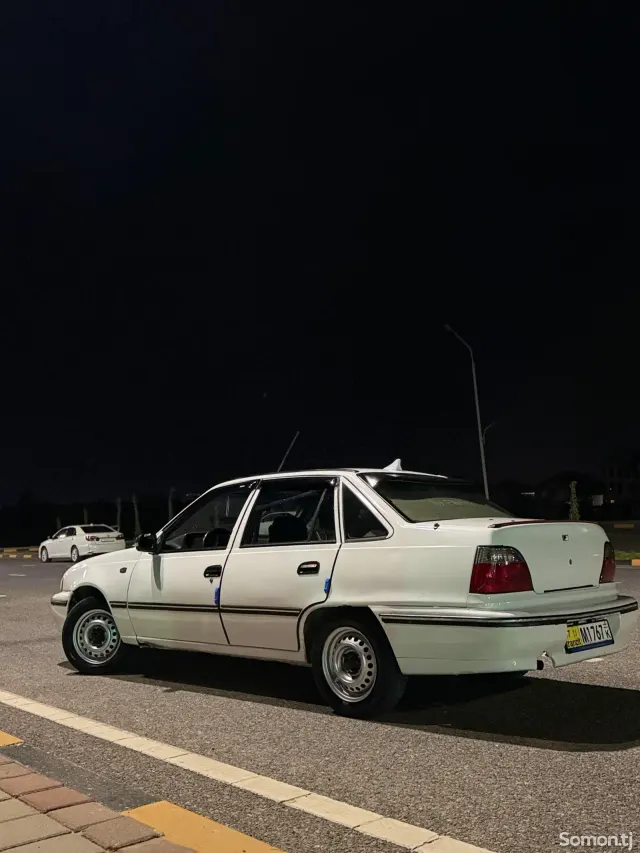 Daewoo Nexia 1997 · 1.6 MT