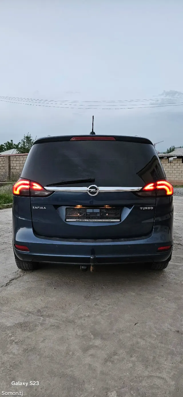 Opel Zafira 2017 · 1.4 MT