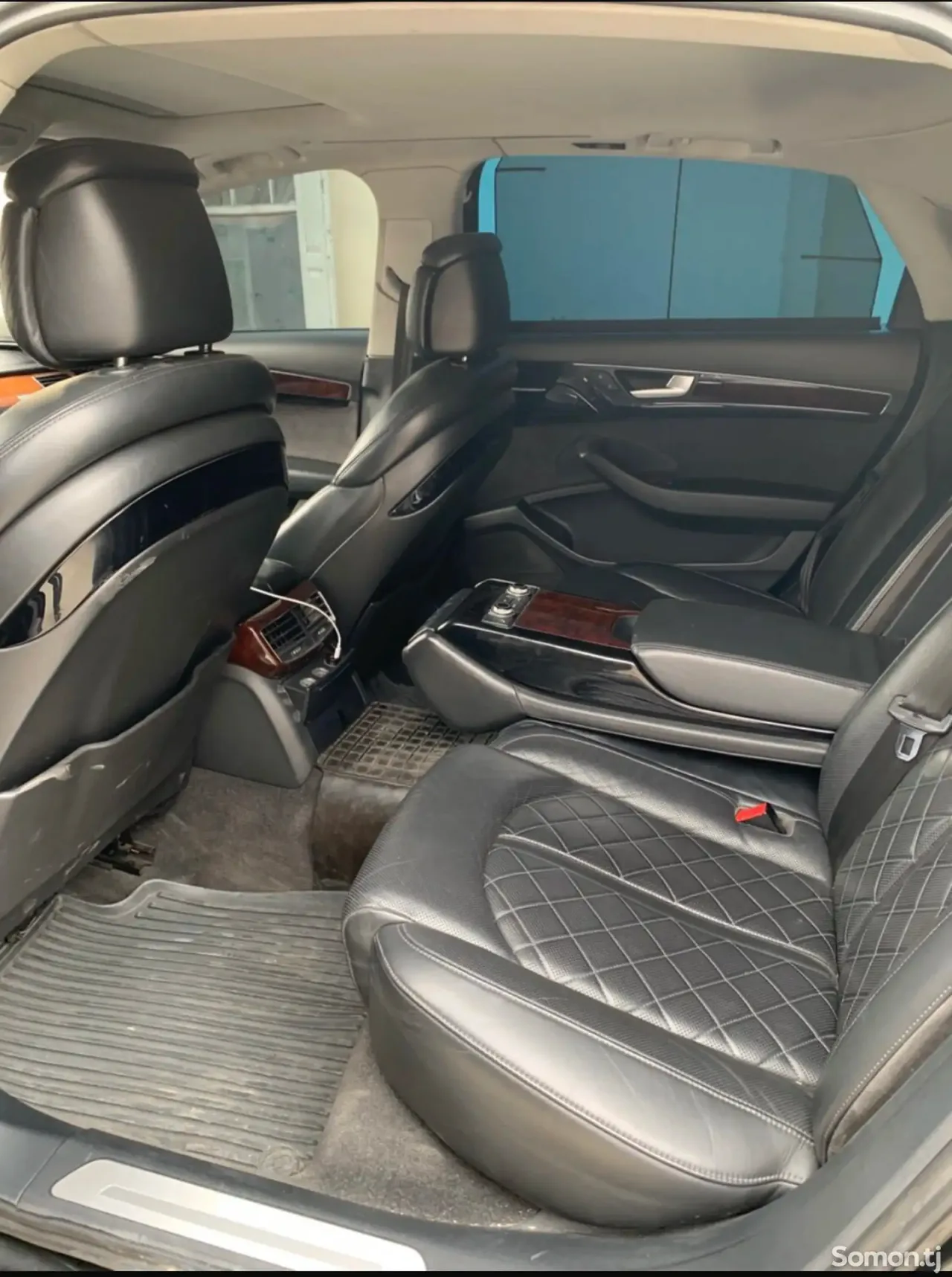 Audi A8 2012 · 3.0 AT
