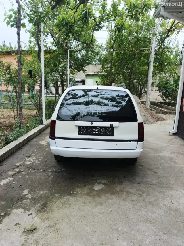 Opel Astra F 1997 · 1.6 MT