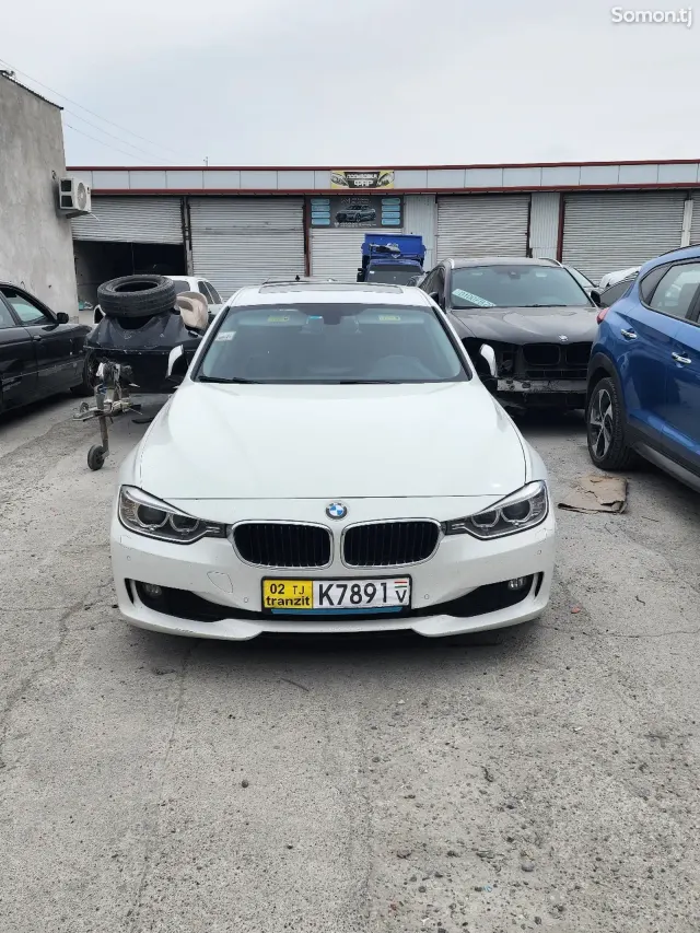 BMW 3 series 2012 · 2.0 AT