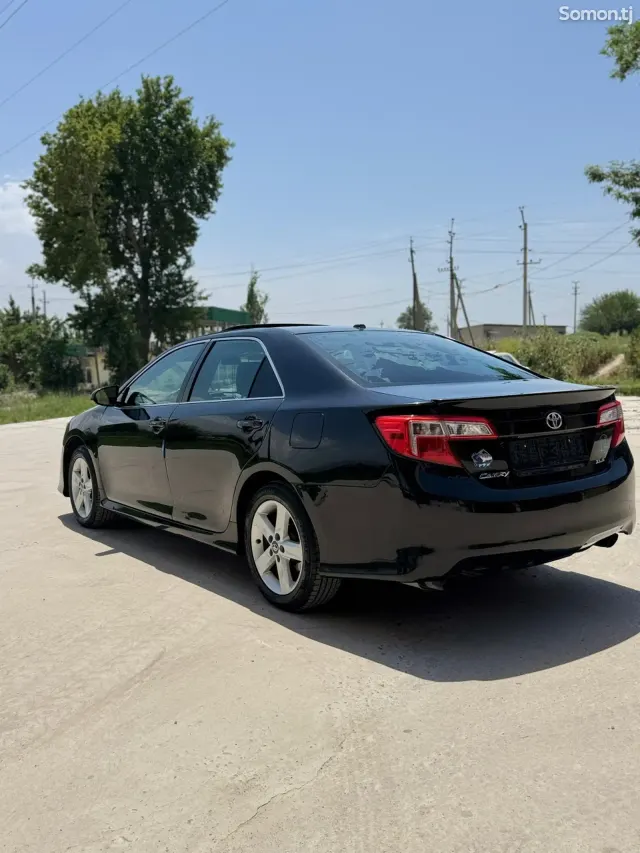 Toyota Camry 2012 · 3.5 AT