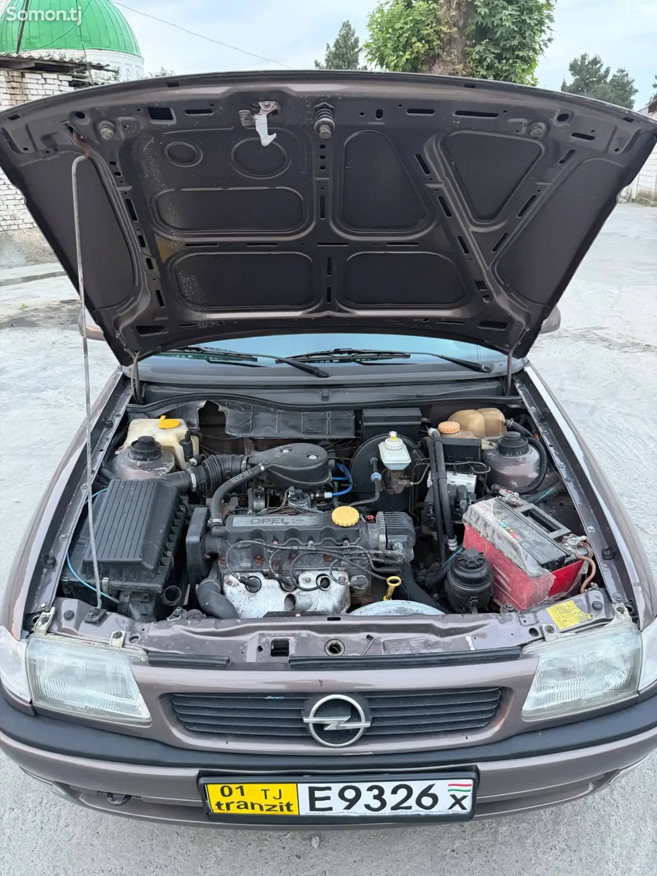 Opel Astra F 1998 · 1.6 MT