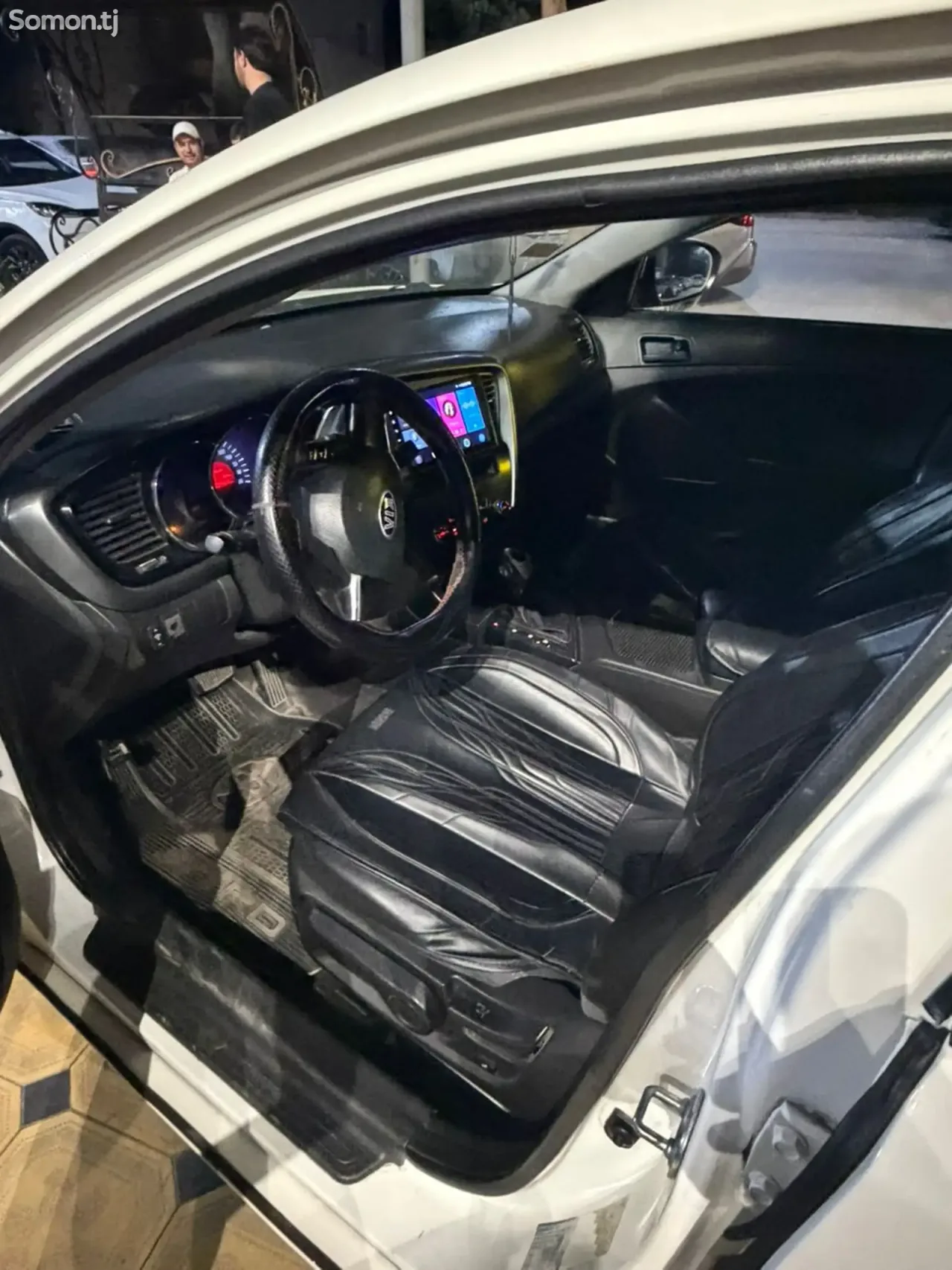 Kia K5 2013 · 2.0 AT