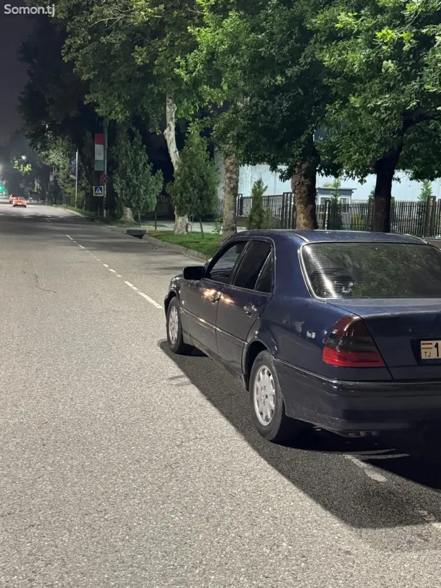 Mercedes-Benz C class 1999 · 2.8 AT