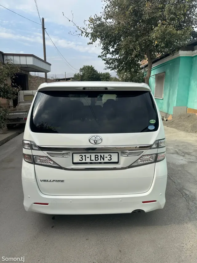 Toyota Vellfire 2014 · 2.4 AT
