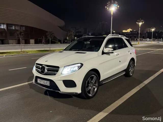 Mercedes-Benz GLE class 2016 · 3.0 AT
