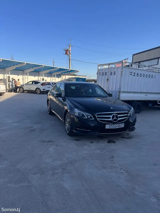 Mercedes-Benz E class 2015 · 2.2 AT