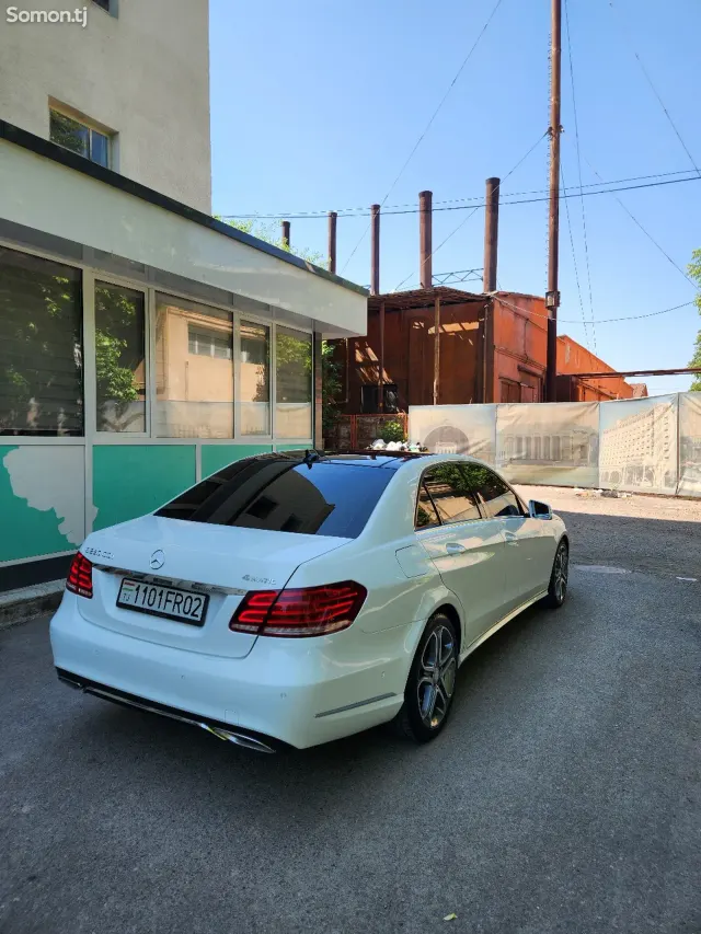 Mercedes-Benz E class 2014 · 2.5 AT