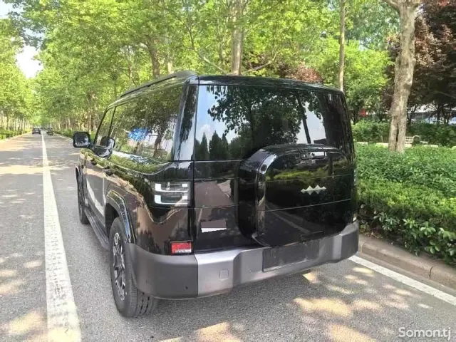BYD Leopard 8 2025 · 1.5 AT