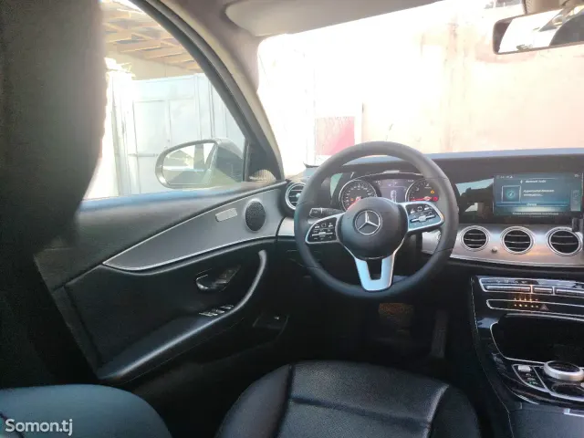Mercedes-Benz E class 2019 · 2.0 AT