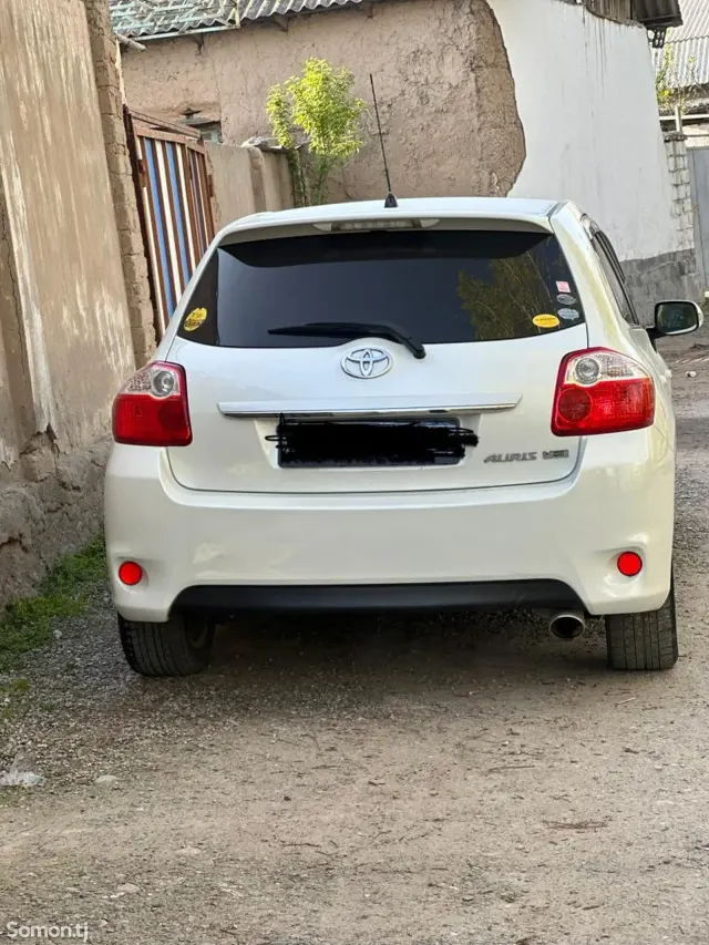 Toyota Auris 2011 · 1.8 AT