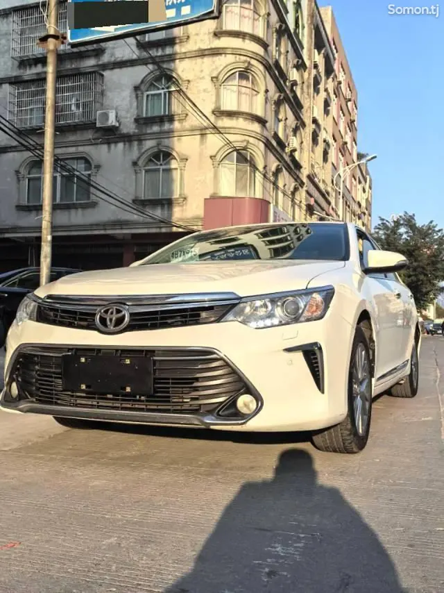 Toyota Camry 2016 · 2.5 AT