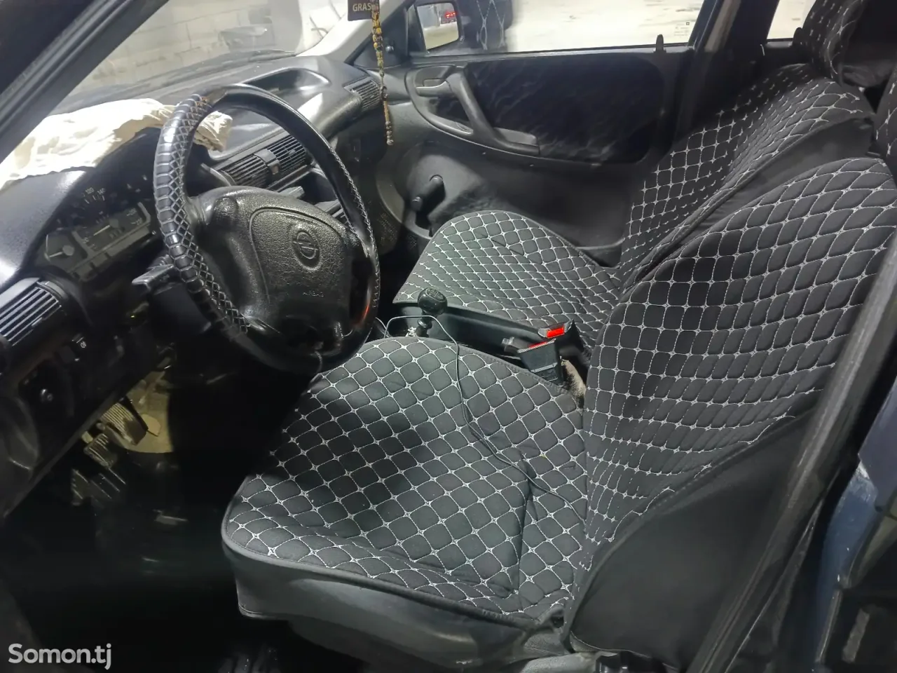 Opel Astra F 1994 · 1.6 MT