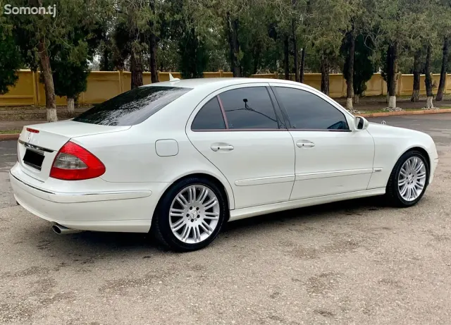 Mercedes-Benz E class 2007 · 3.5 AT