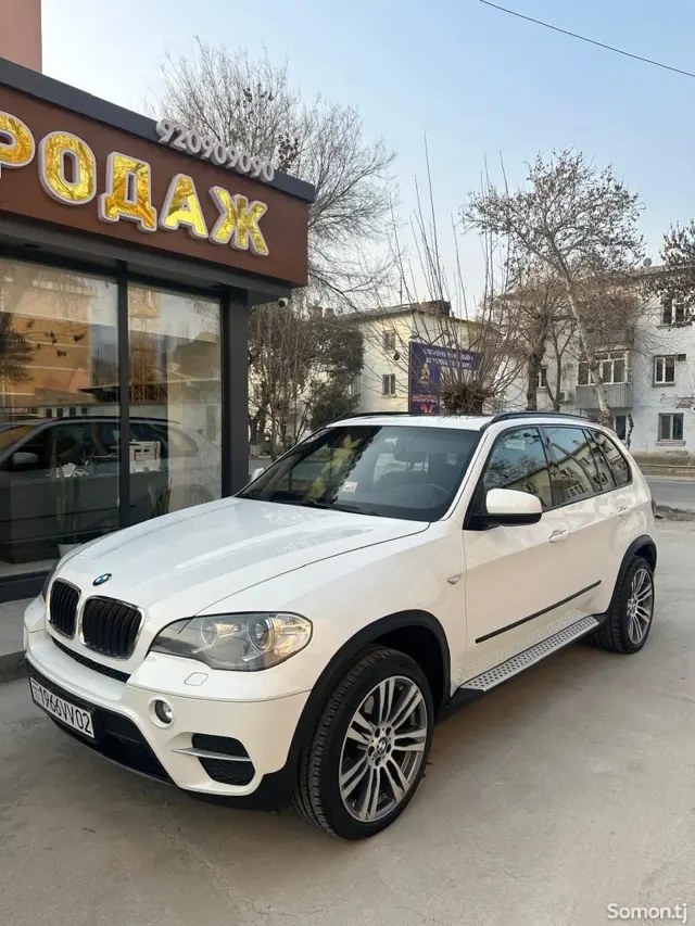BMW X5 M 2011 · 3.0 AT