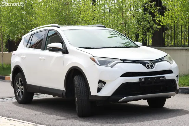 Toyota RAV 4 2018 · 2.5 AT