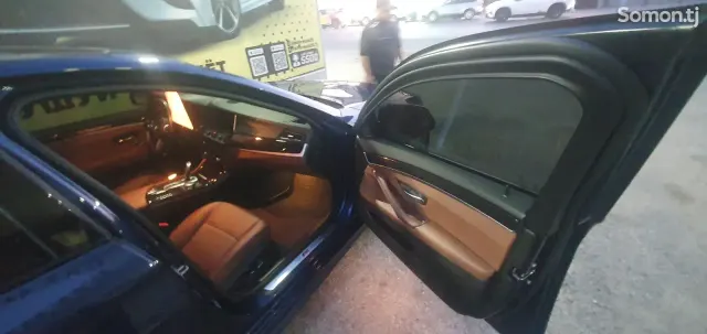 BMW 5 series 2016 · 2.0 AT