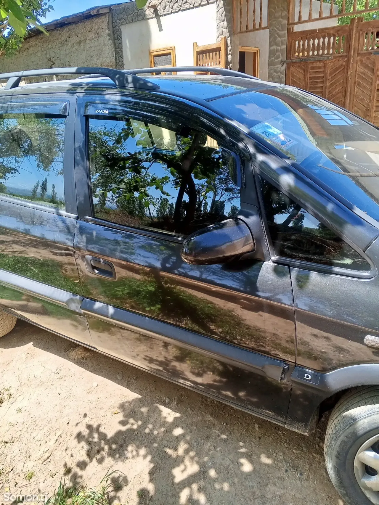 Opel Zafira 2000 · 1.6 MT