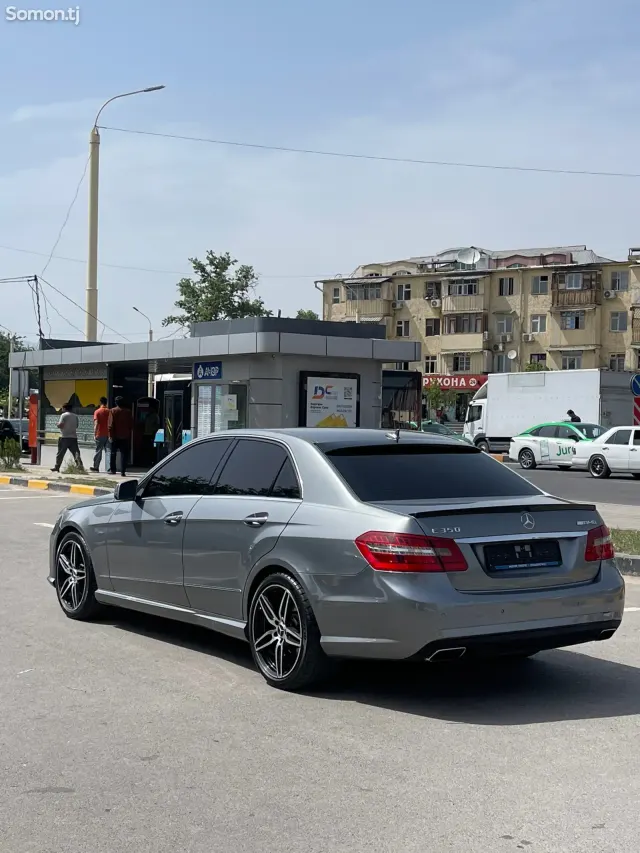 Mercedes-Benz E class 2010 · 3.5 AT