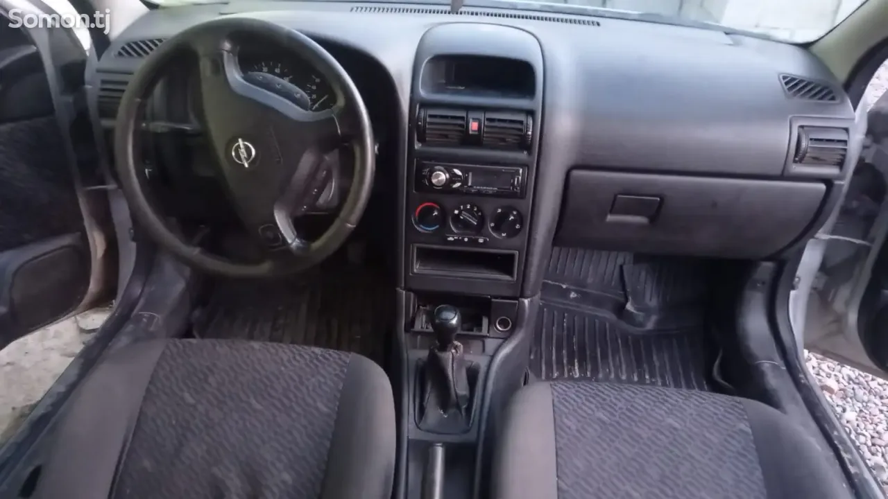 Opel Astra G 2002 · 1.8 MT