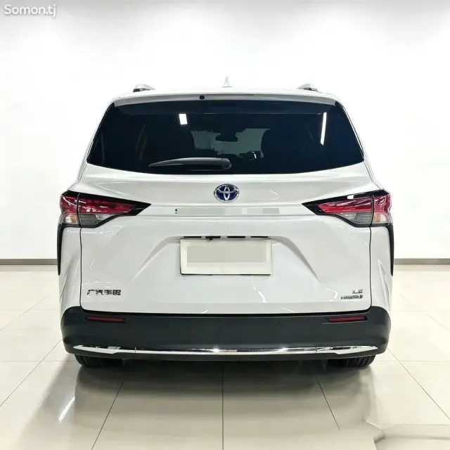 Toyota Sienna 2023 · 2.5 AT