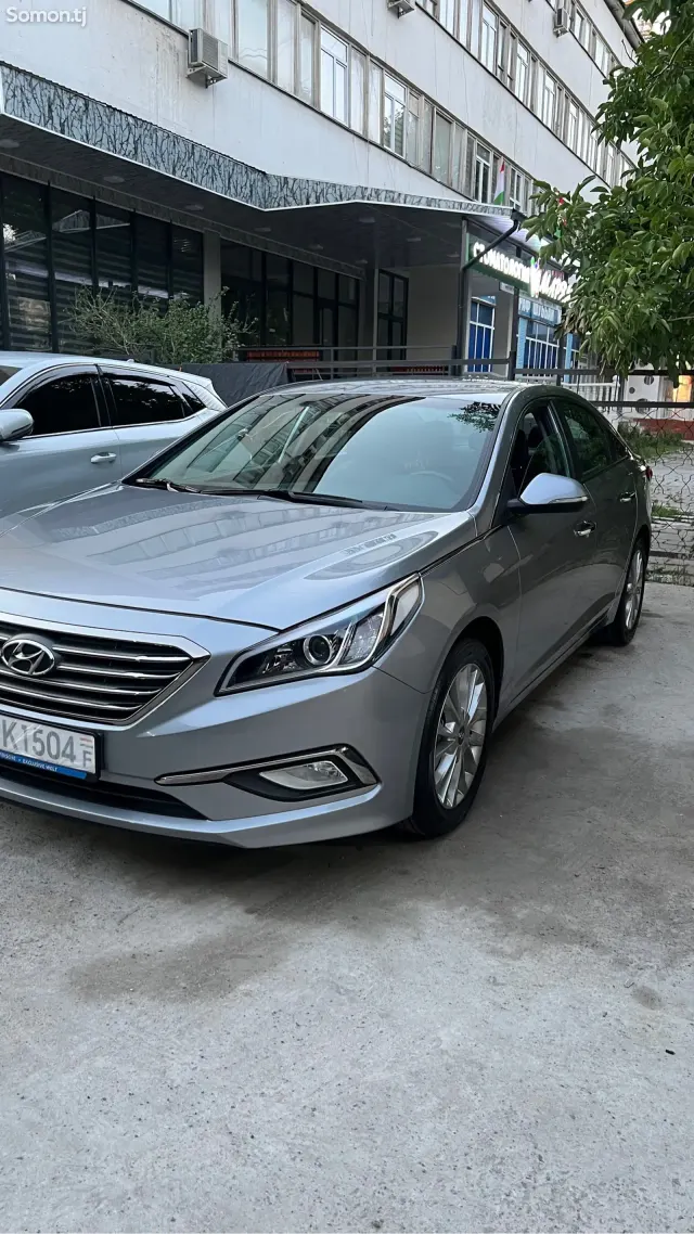 Hyundai Sonata 2015 · 2.0 AT