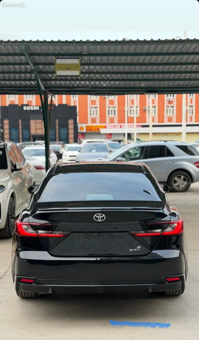 Toyota Camry 2026 · 2.0 AT