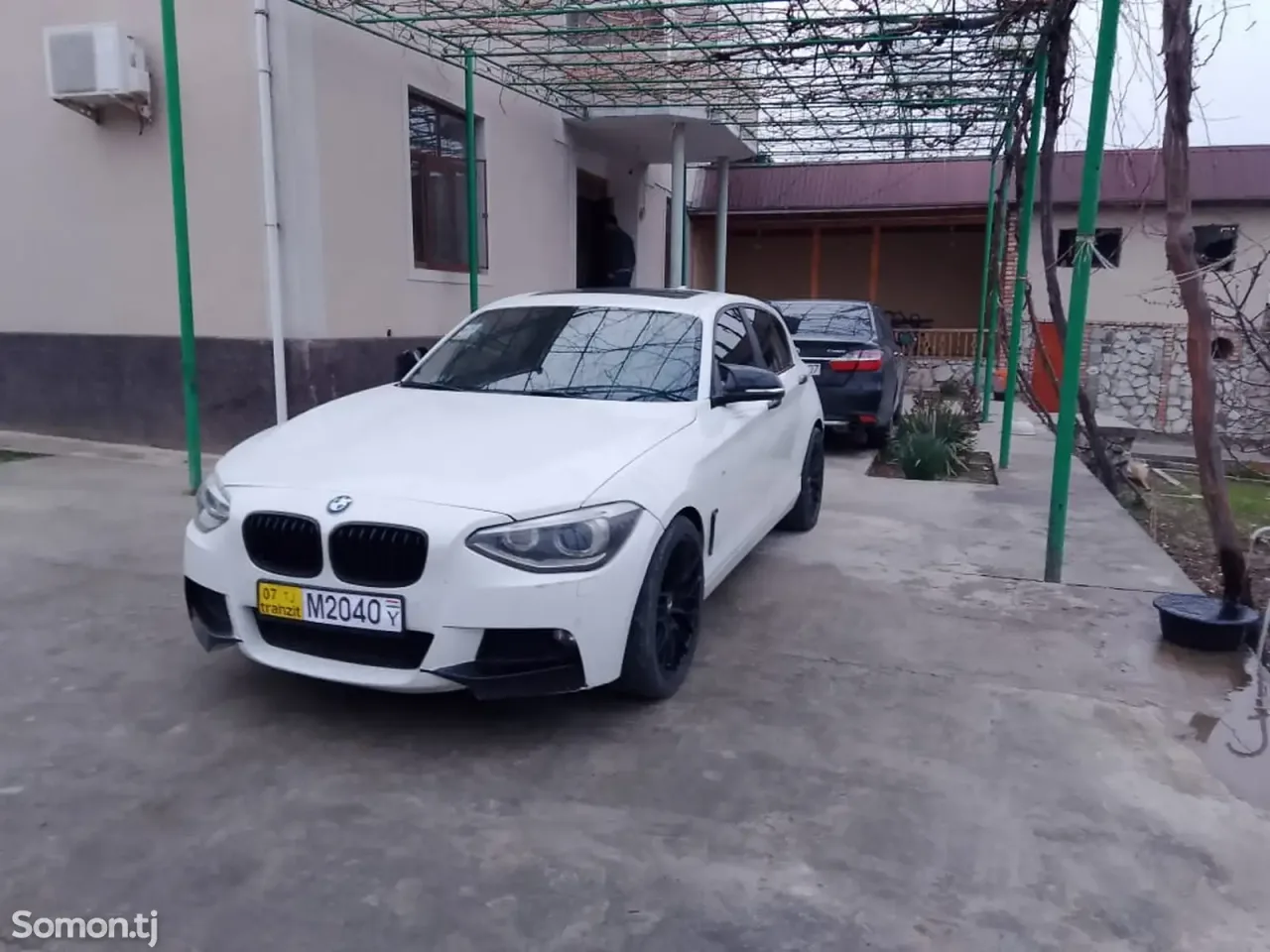 BMW 1 series 2014 · 2.0 AT