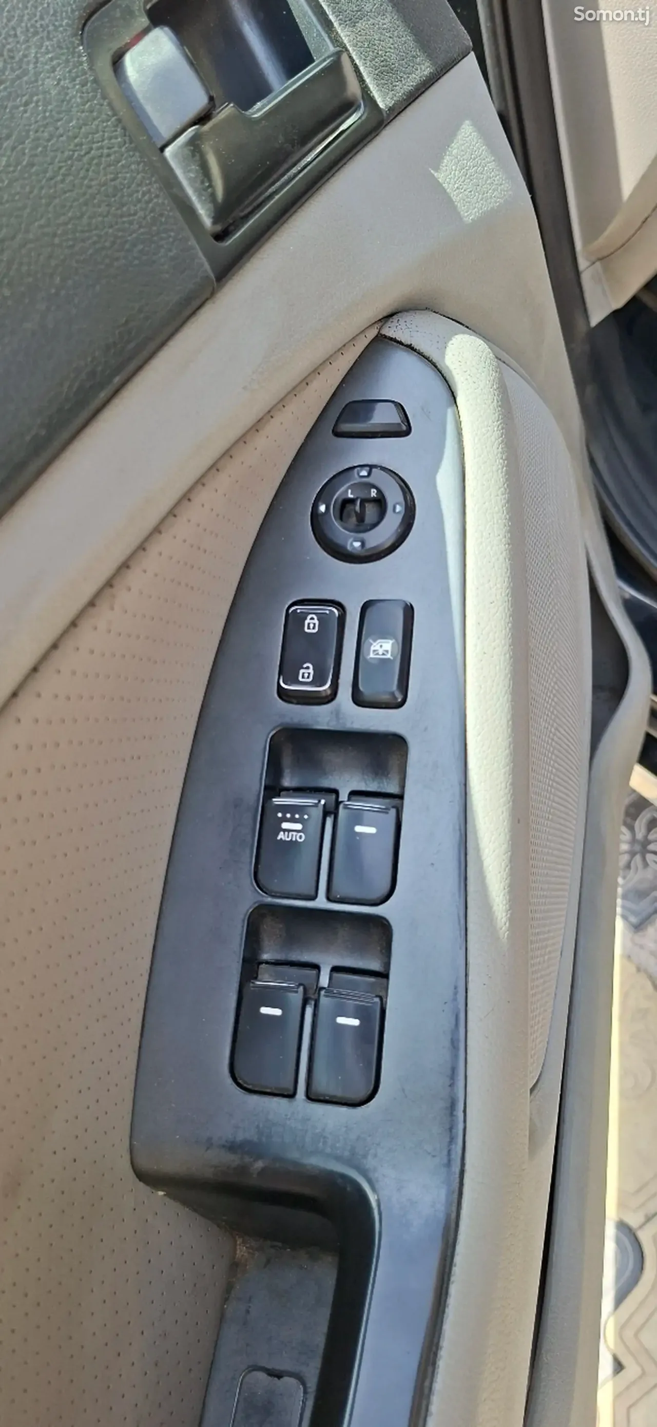 Kia K5 2011 · 2.0 AT