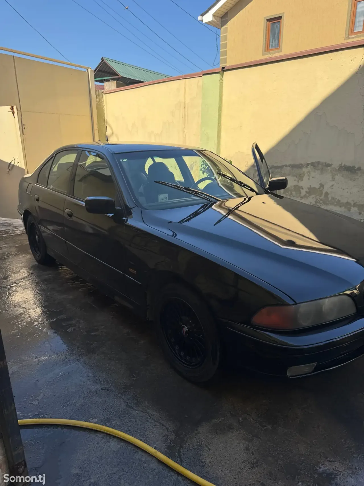 BMW 5 series 1997 · 2.8 MT