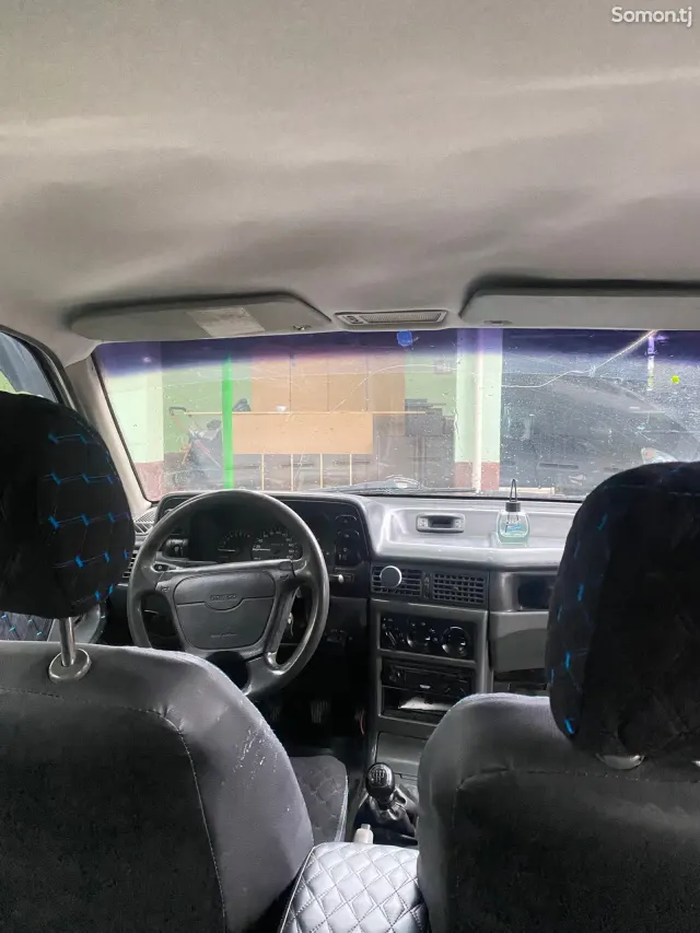 Daewoo Nexia 1996 · 1.6 MT