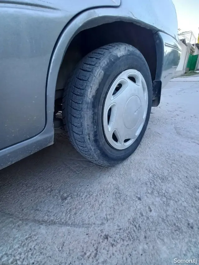 Daewoo Nexia 1997 · 1.6 MT