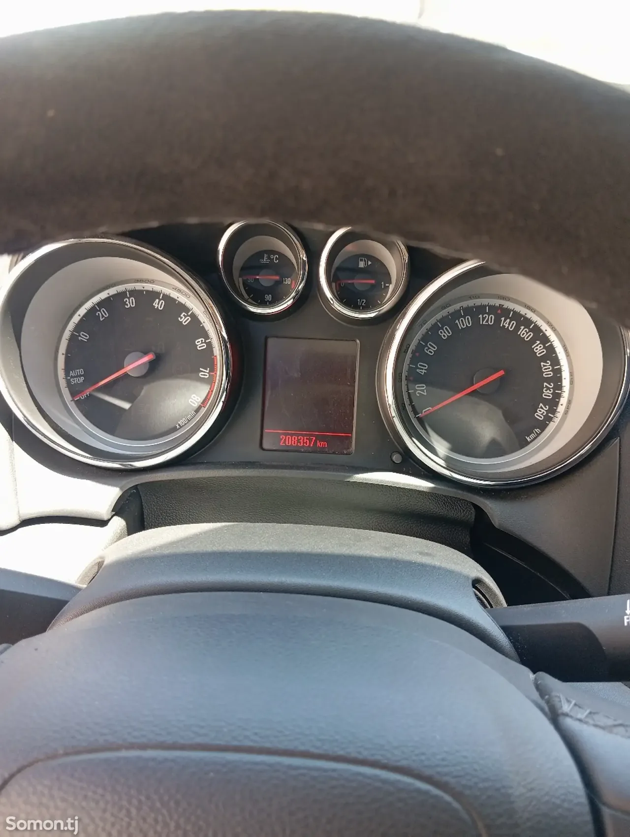 Opel Astra J 2015 · 1.4 MT