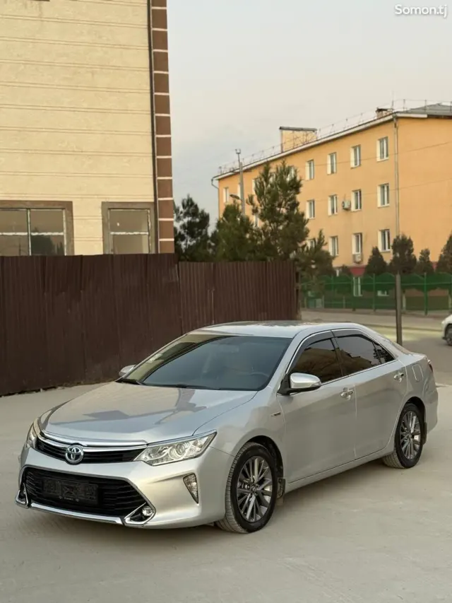 Toyota Camry 2016 · 2.5 AT