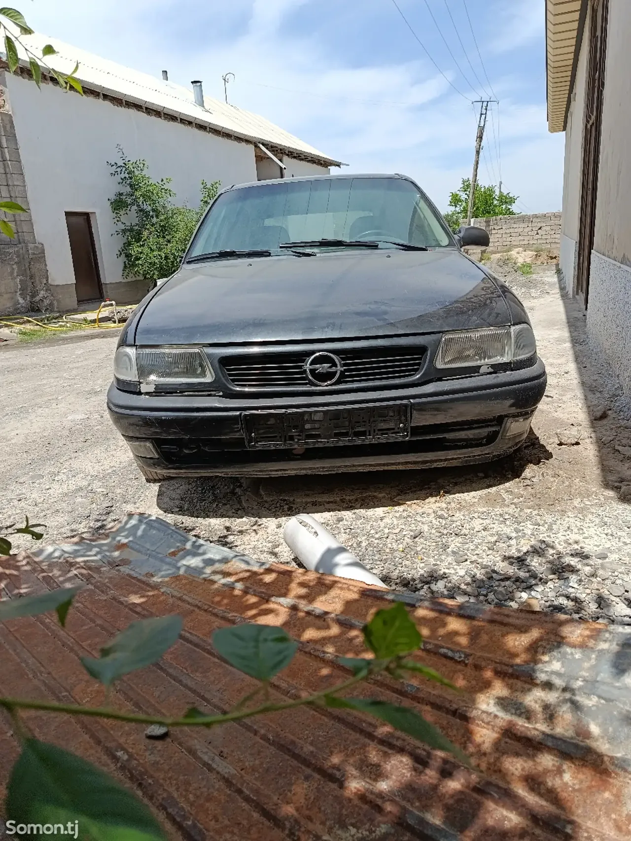 Opel Astra F 1993 · 1.6 MT