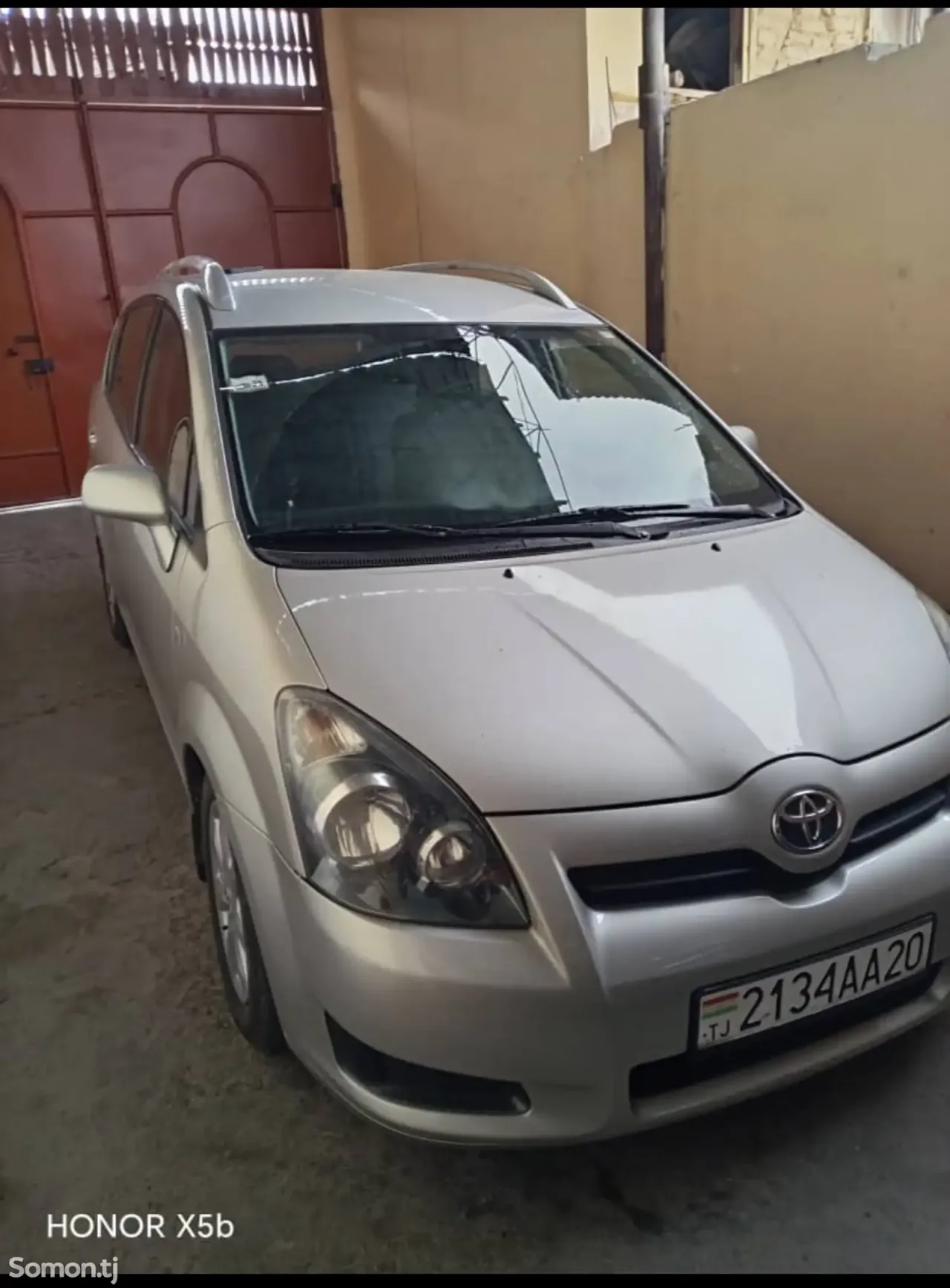 Toyota Corolla Verso 2009 · 2.2 MT