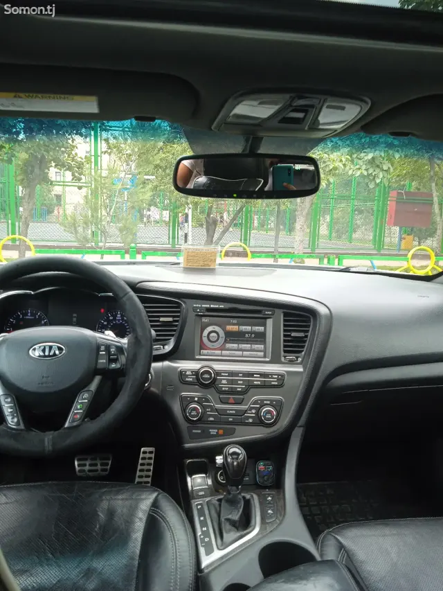 Kia K5 2012 · 2.0 AT