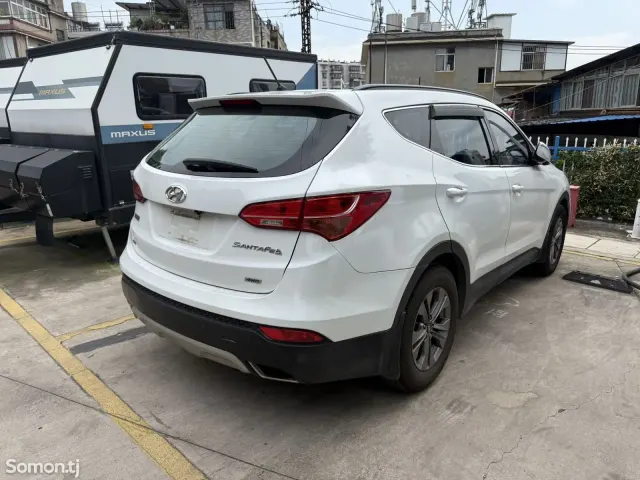 Hyundai Santa Fe 2015 · 2.0 AT