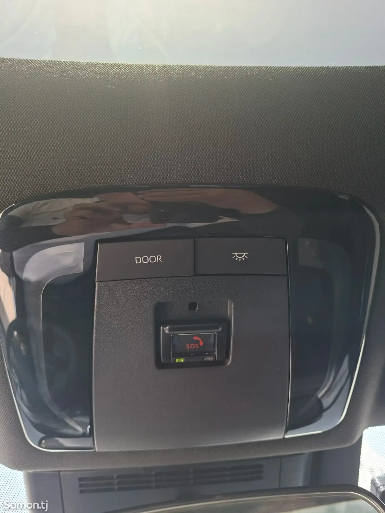 Toyota Camry 2025 · 2.0 AT